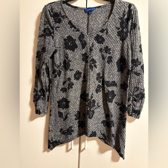 Apt. 9 Gray and Black Asymmetrical Ribbed Blouse - Picture 3 of 7